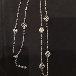 Kendra Scott 19” necklace